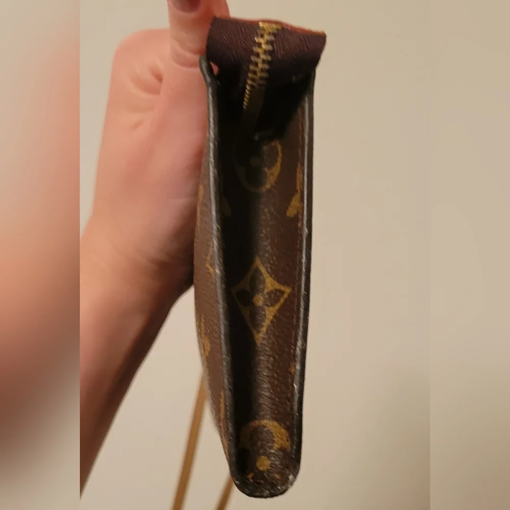 Authentic Louis Vuitton Dark Brown Monogram Pouch !!! - Picture 6 of 12